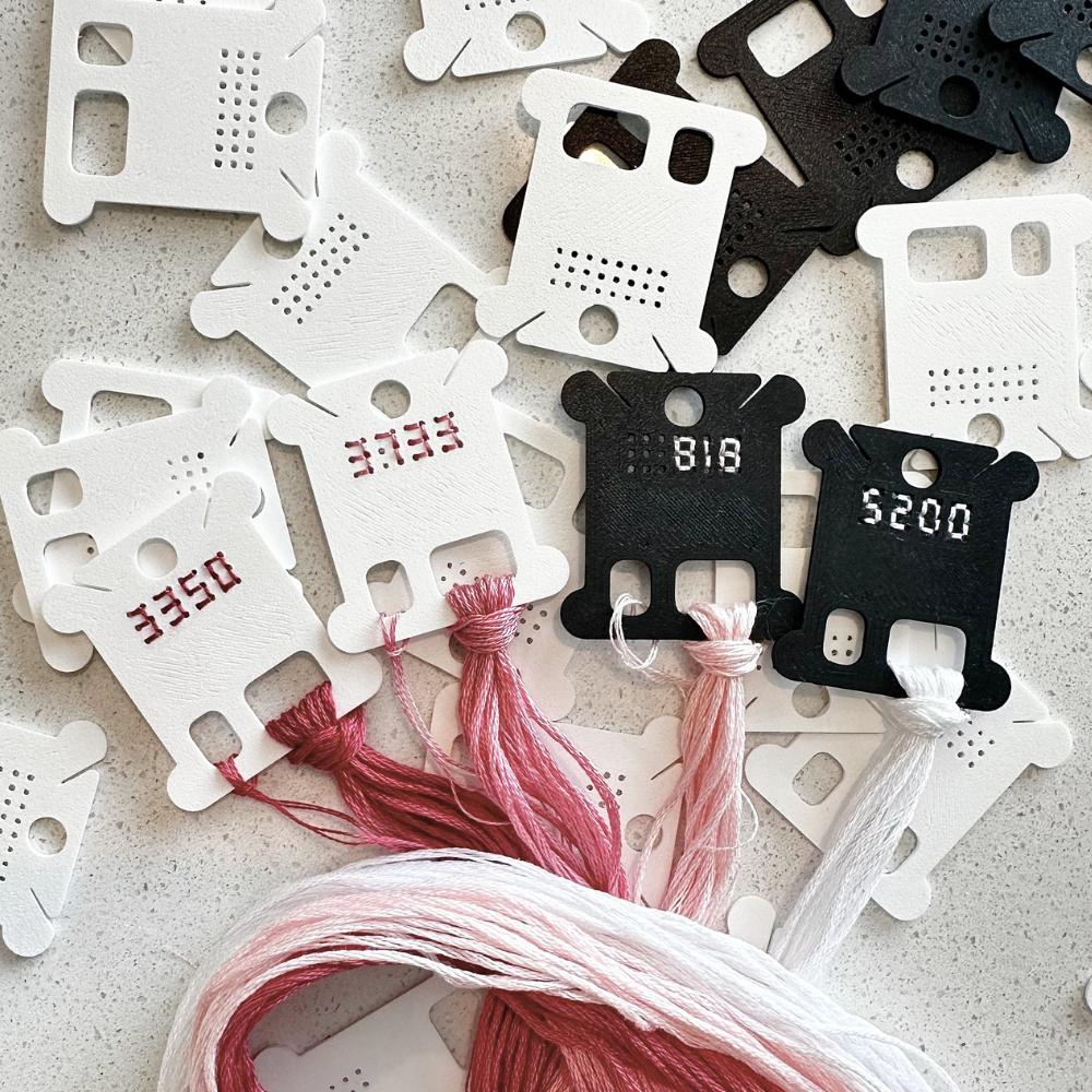 Stitchable Embroidery Floss Drop – 3D Printed Thread Organizer for Cross Stitch